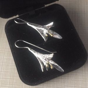 Beautiful silver satin Finish Flower Earrings